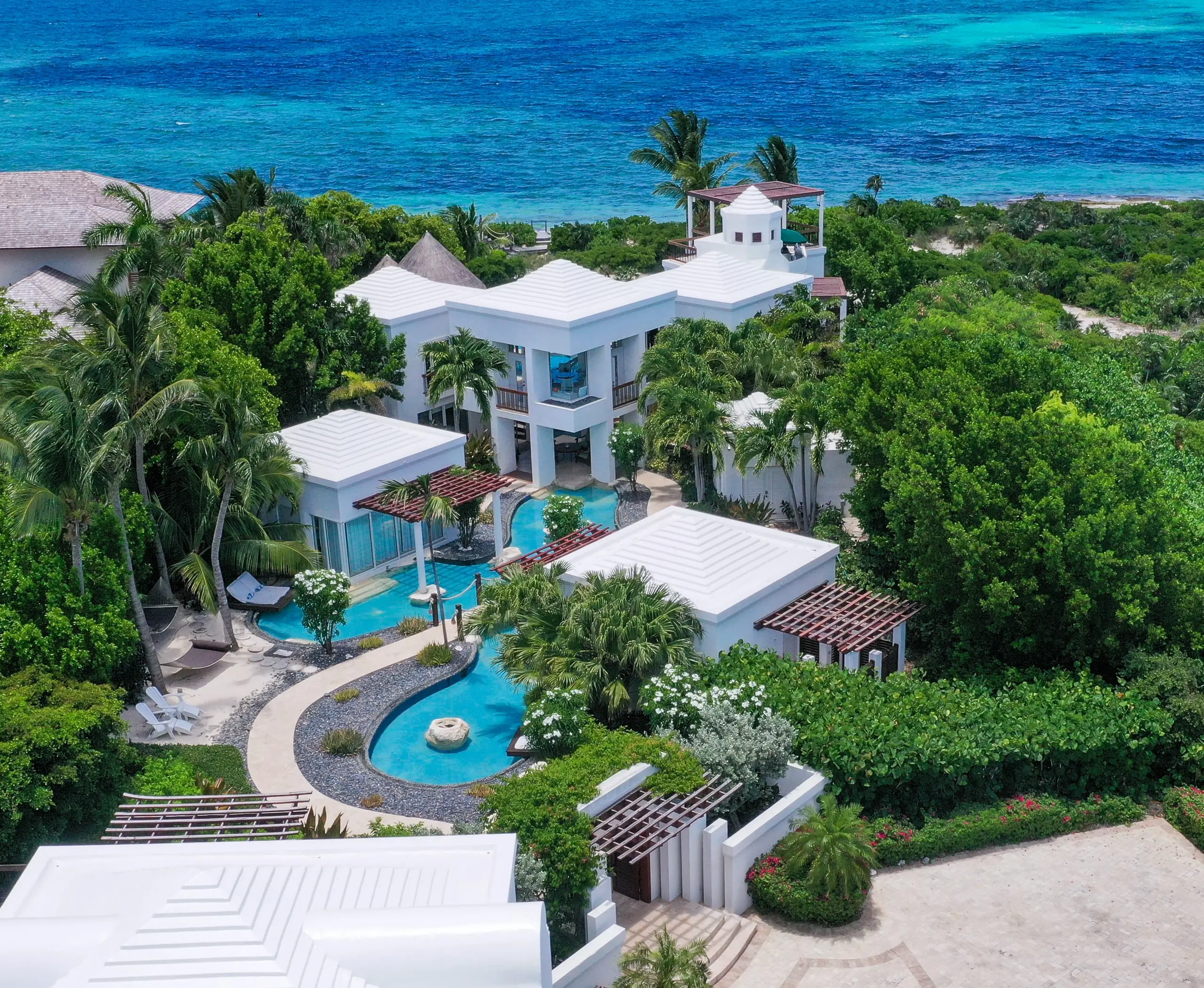 The estate from above, from the gardens to the sea