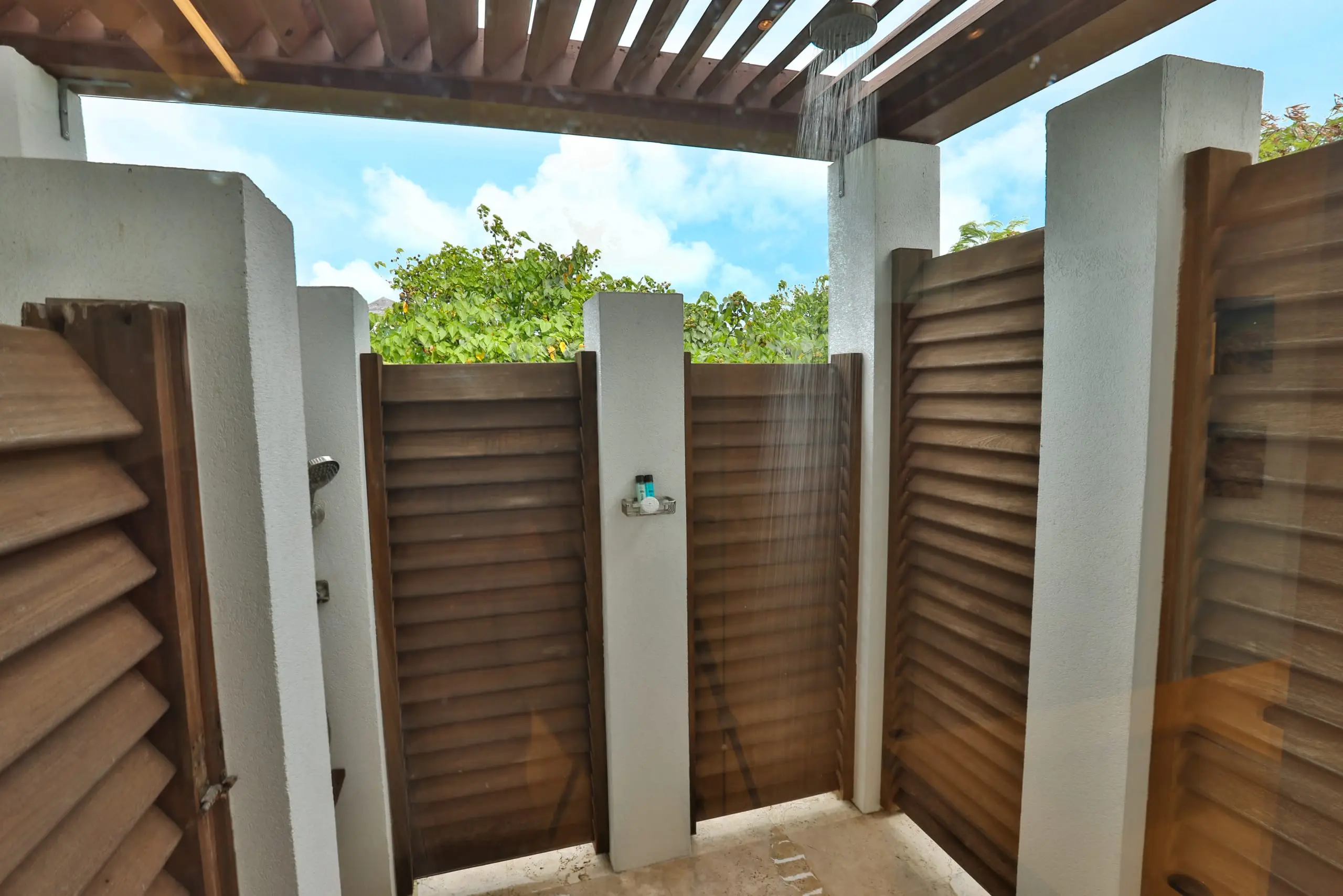 Suite One’s outdoor shower