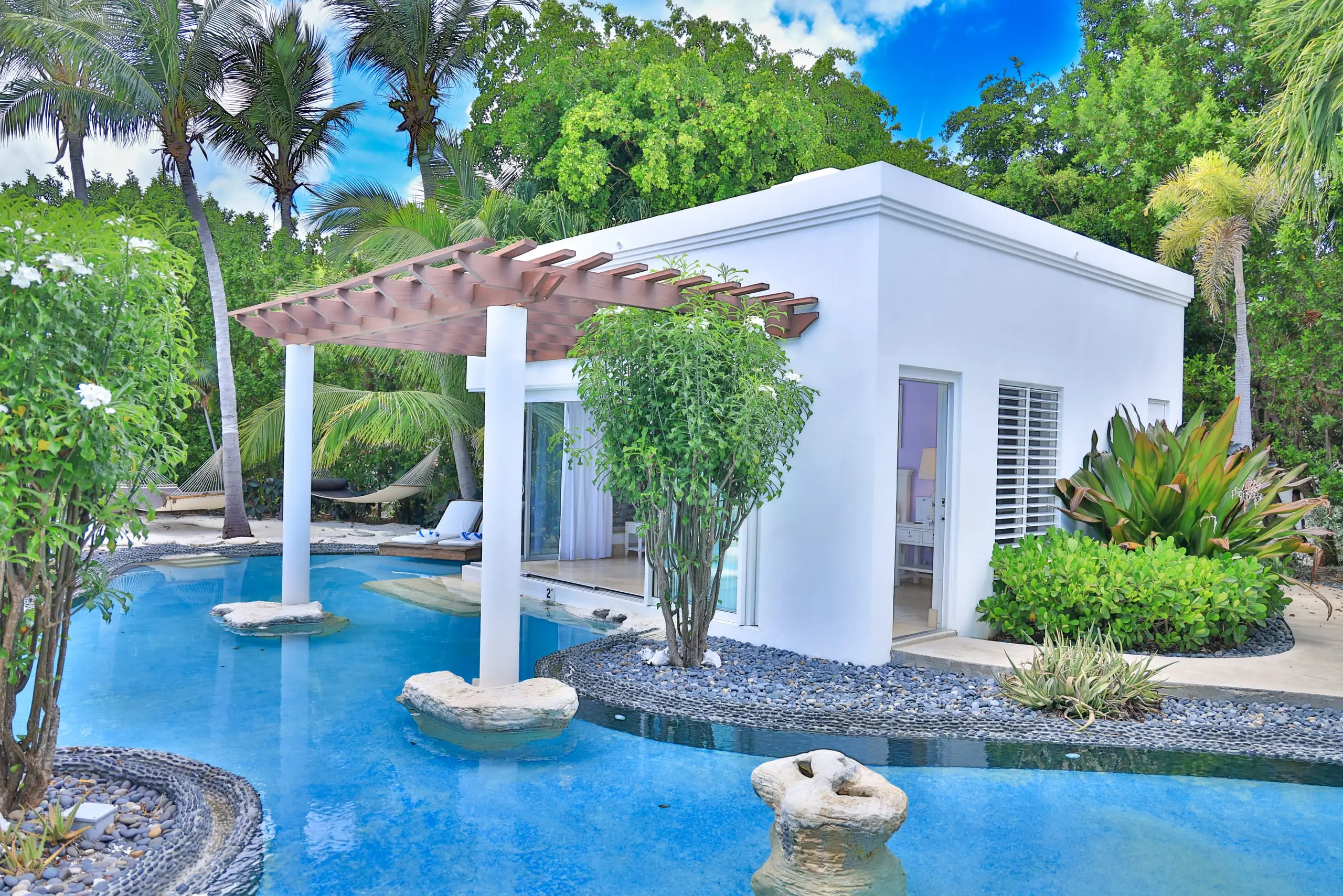 Suite Five’s pavilion and pergola